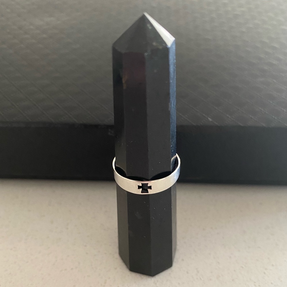 Sterling silver cross ring - 925 (size 8.5)